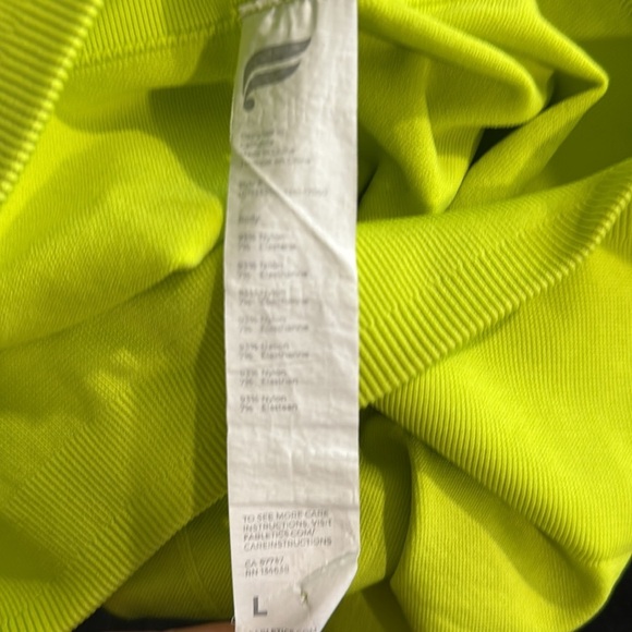 Fabletics Neon 7/8 Mosaic Mesh Leggings - Picture 6 of 6